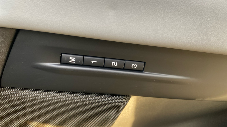 Land Rover Range Rover Evoque 2.0 D200 Autobiography 5dr Auto [Revised] Diesel Hatchback